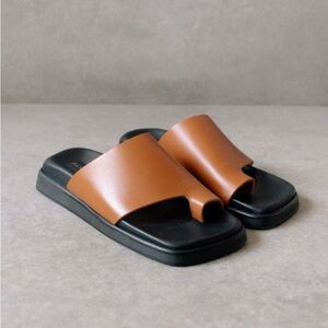 ALOHAS Toe Ring Flop Tan